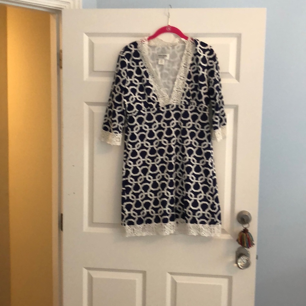 Skirtin around dress